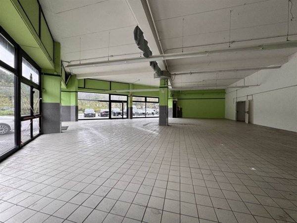 locale commerciale in affitto a Pesaro in zona San Bartolo