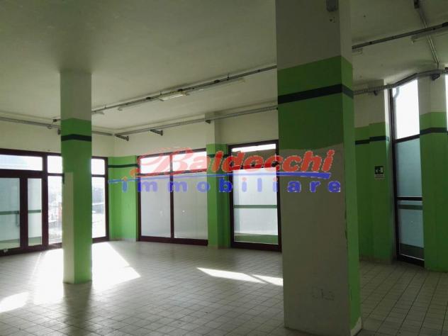 locale commerciale in affitto a Pesaro in zona Muraglia