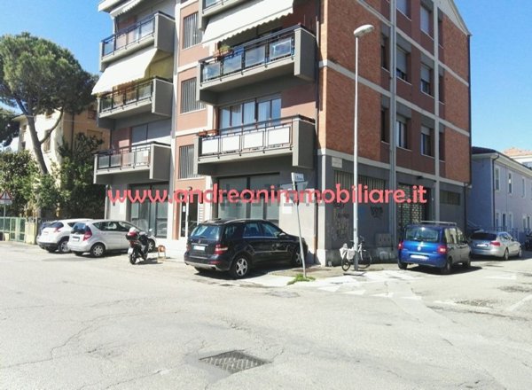 locale di sgombero in affitto a Pesaro in zona Pantano