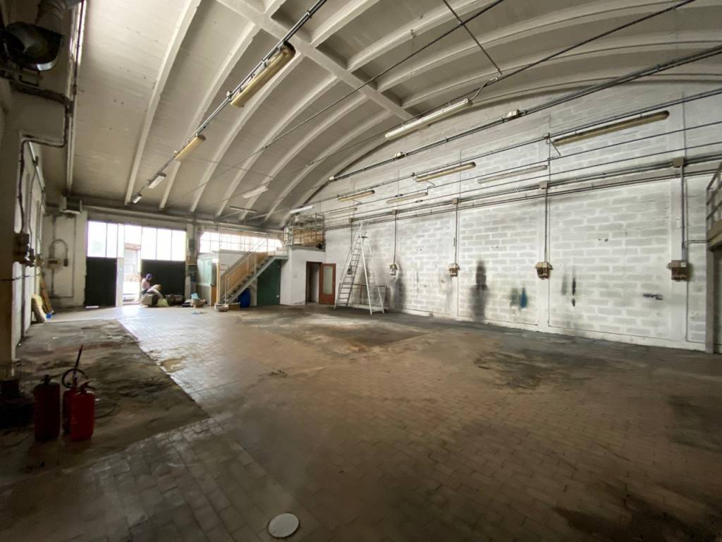 locale commerciale in affitto a Pesaro in zona Soria