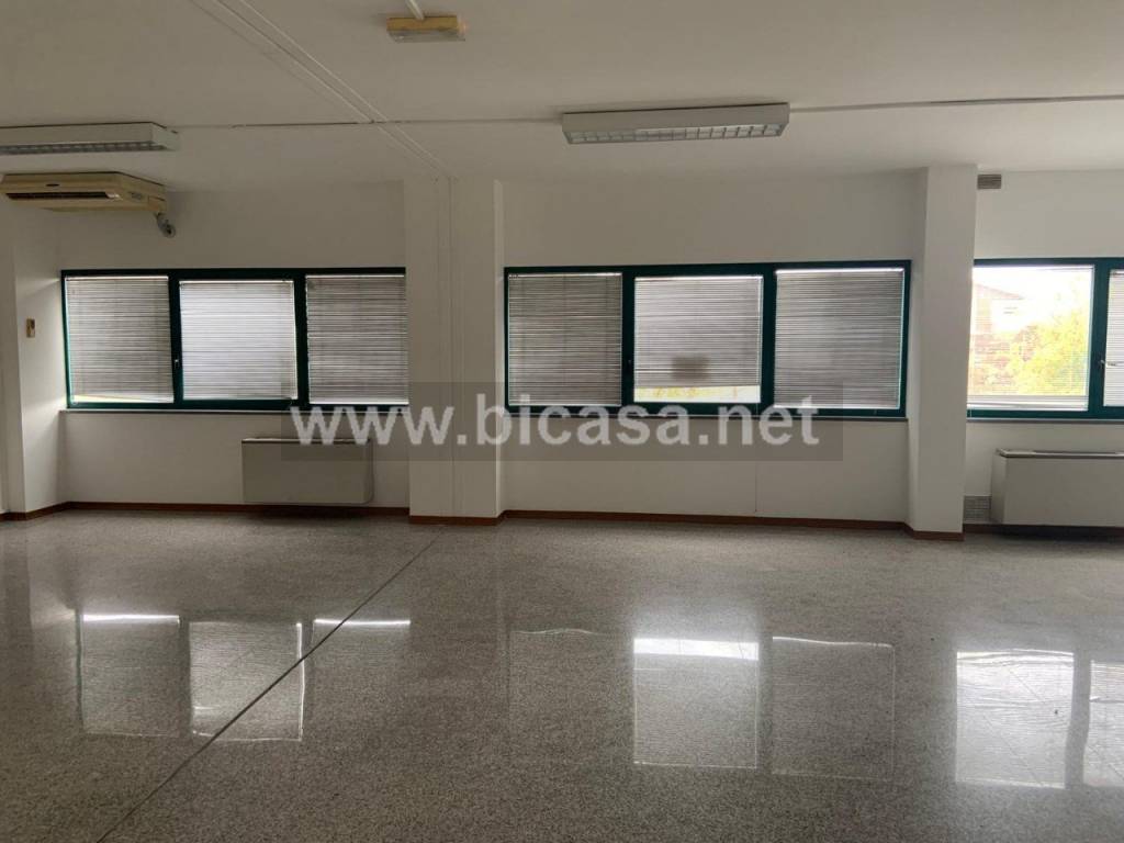 appartamento in affitto a Pesaro in zona Tre Ponti