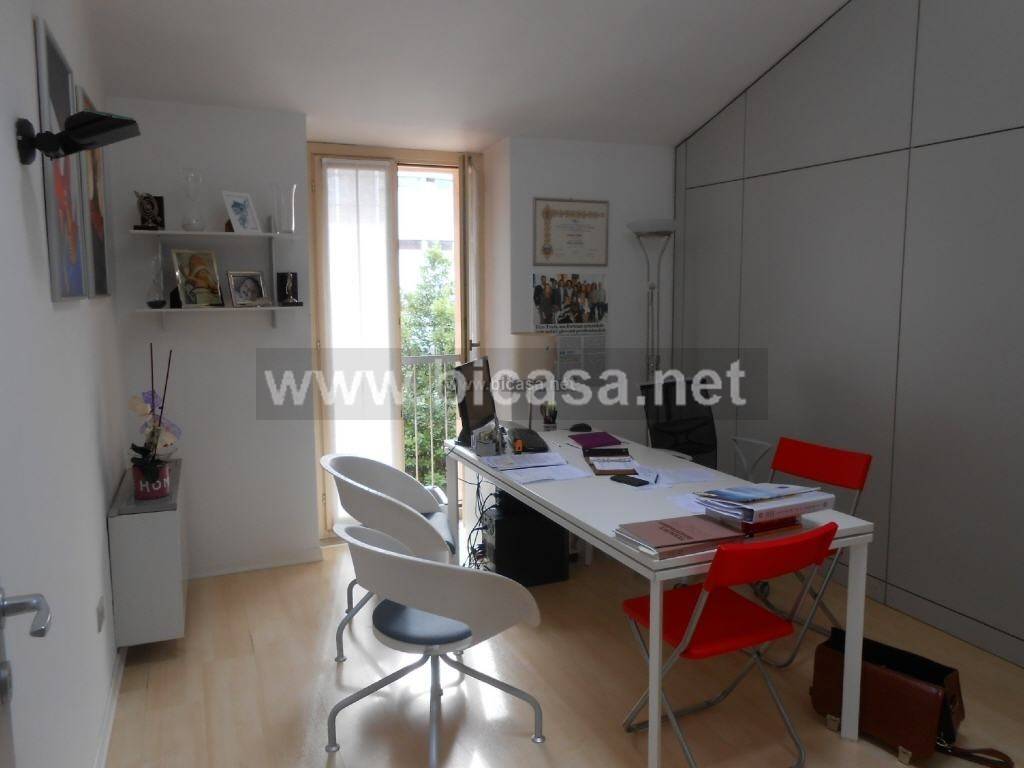 ufficio in affitto a Pesaro in zona Centro Città