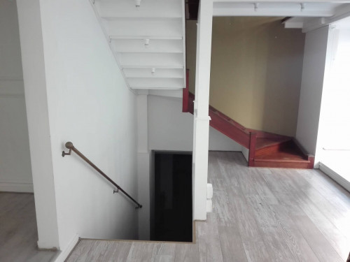 negozio in affitto a Pesaro in zona Centro Città