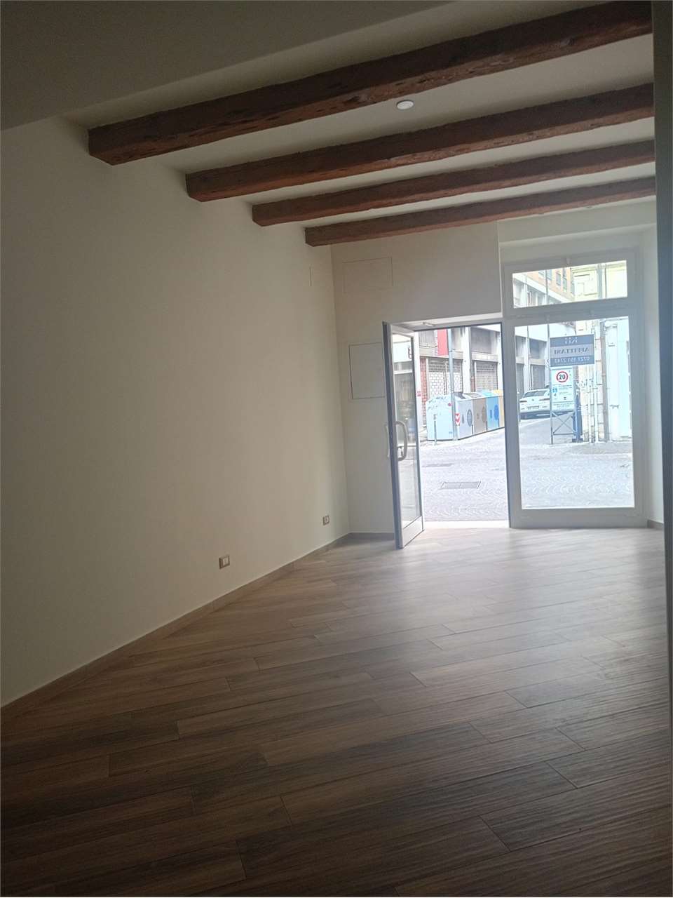 ufficio in affitto a Pesaro in zona Centro Città