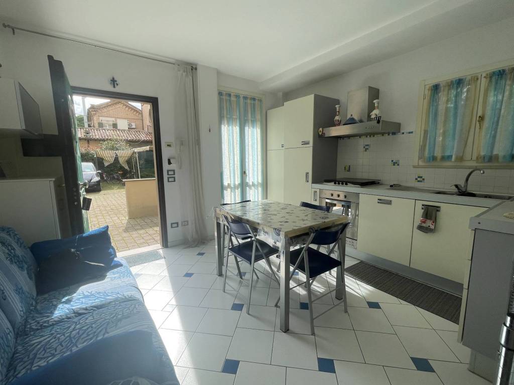 appartamento in affitto a Pesaro in zona Mare