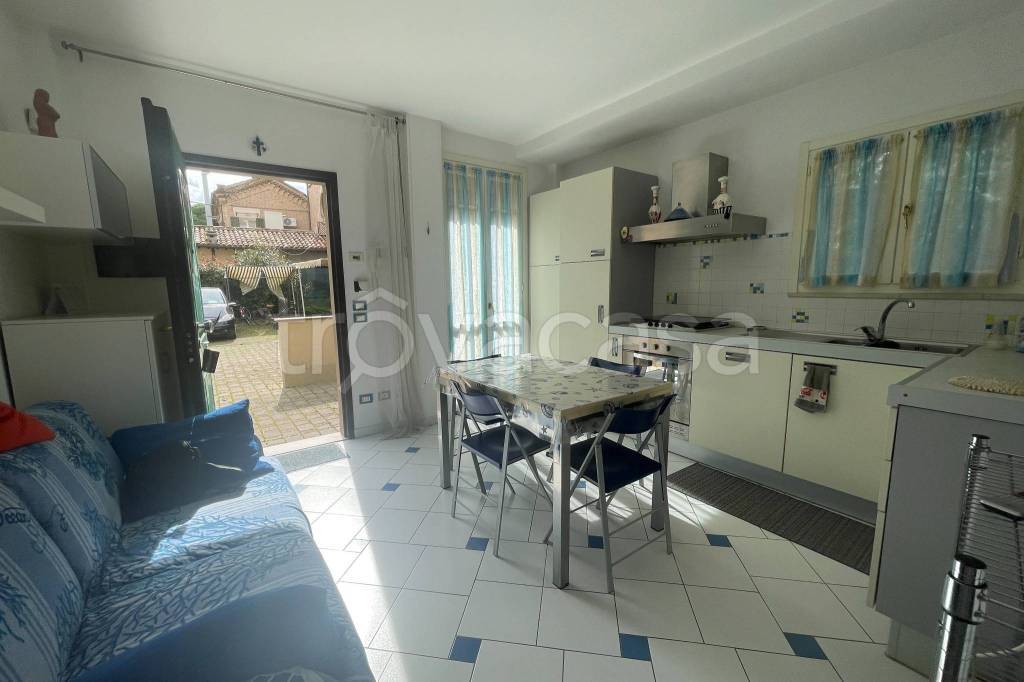 appartamento in affitto a Pesaro in zona Mare