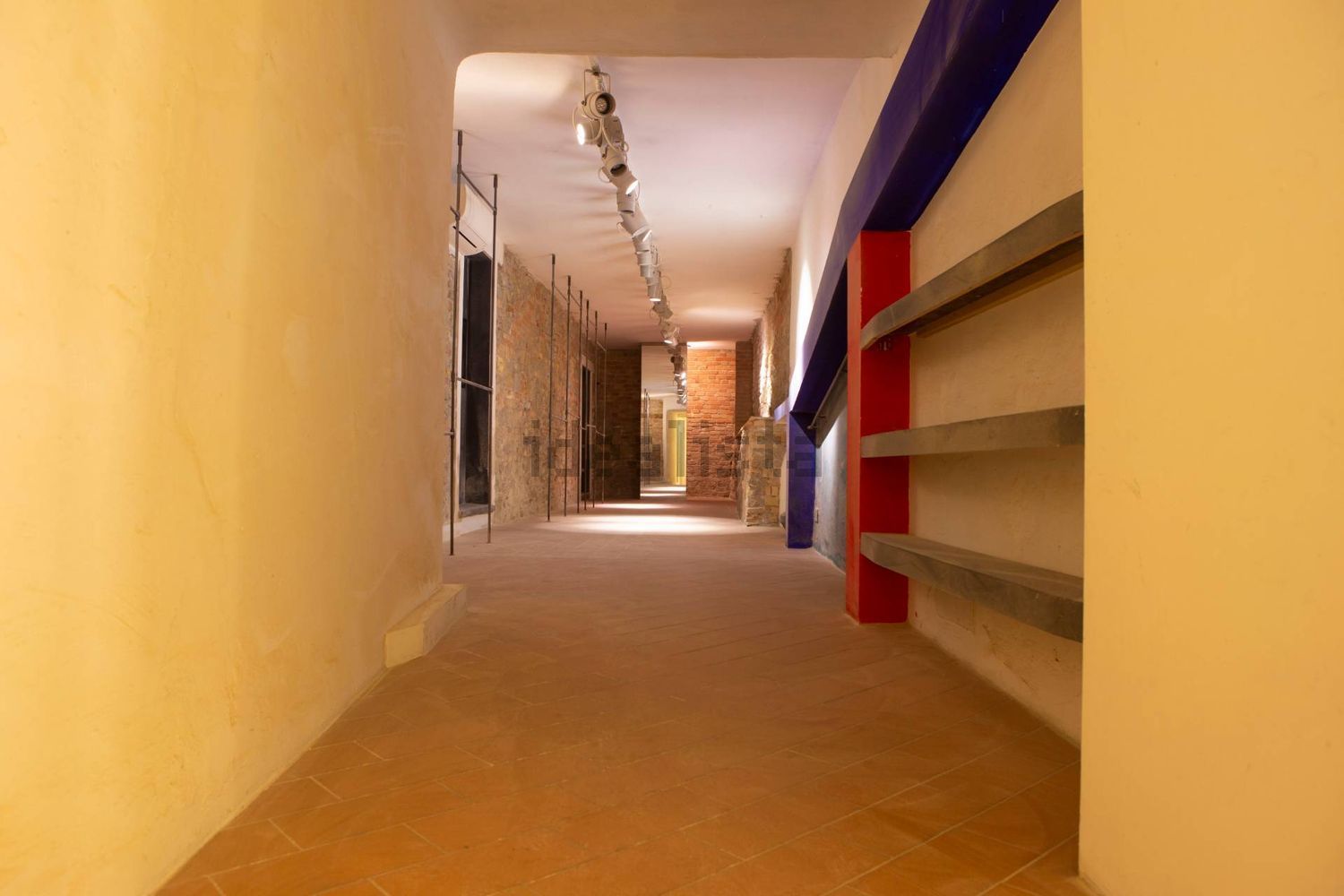 negozio in affitto a Pesaro in zona Centro Città