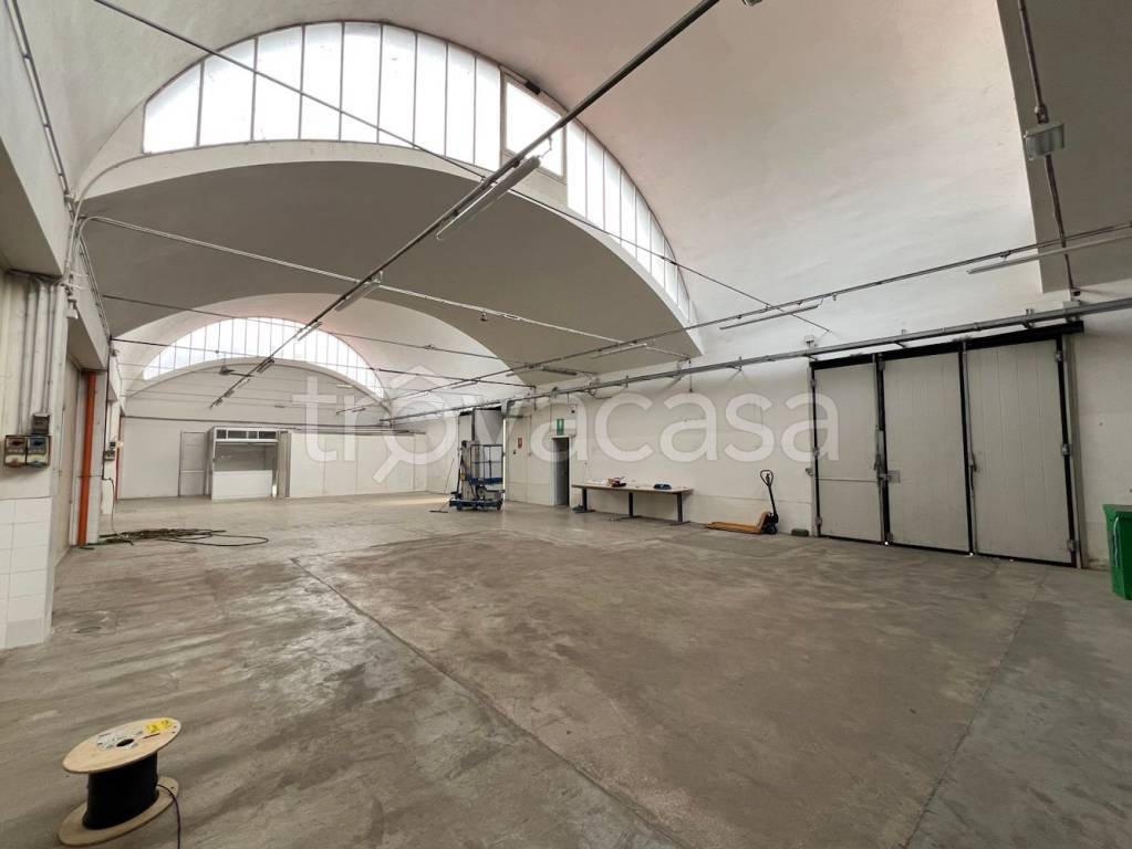 locale commerciale in affitto a Pesaro in zona Villa Fastiggi