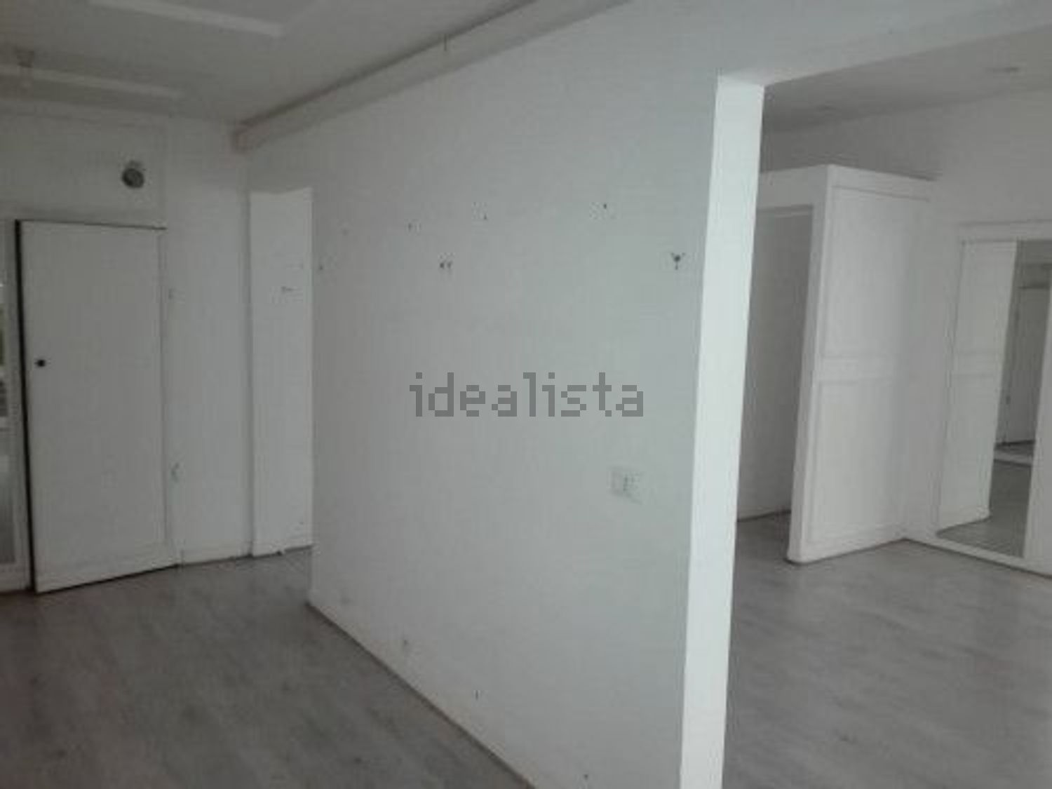 negozio in affitto a Pesaro in zona Centro Città