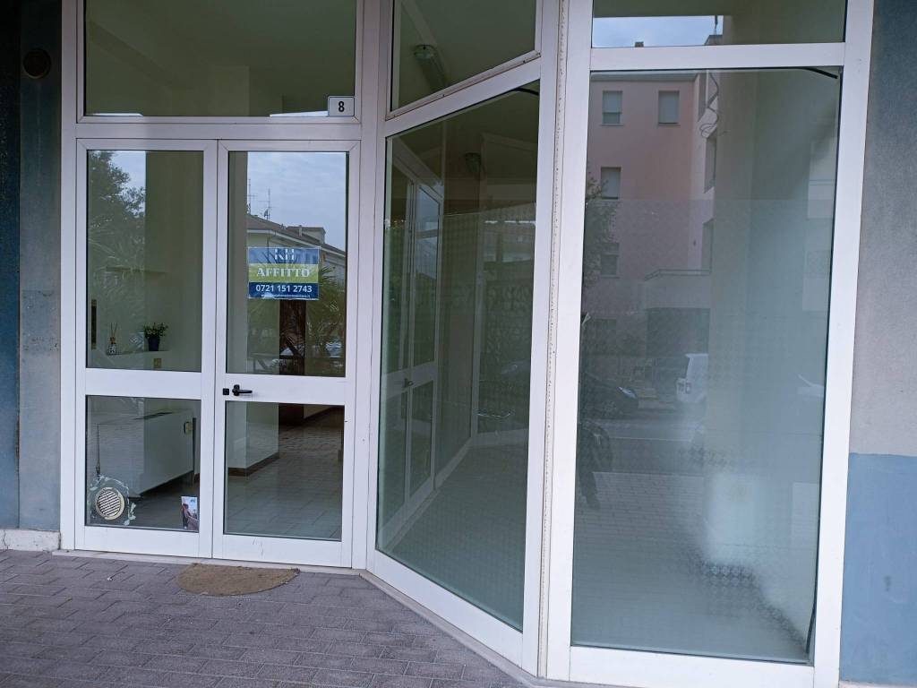 ufficio in affitto a Pesaro in zona Soria