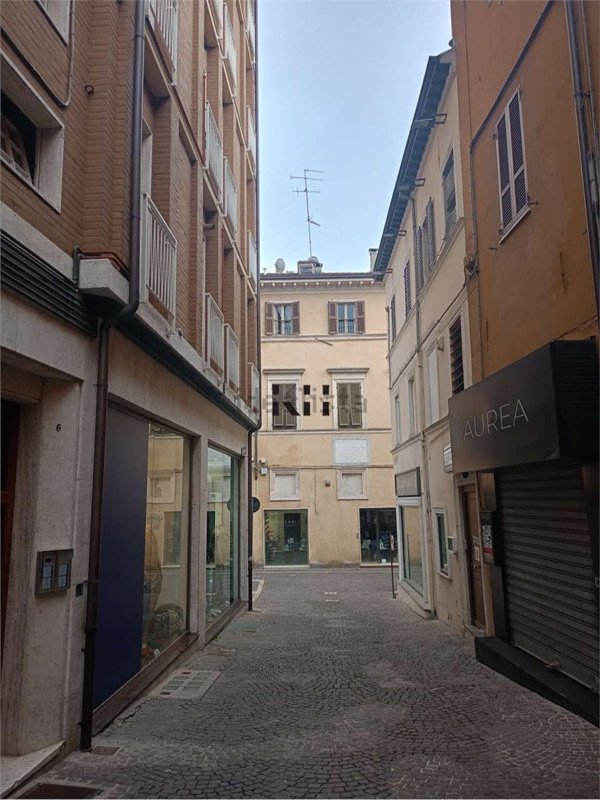 ufficio in affitto a Pesaro in zona Centro Città