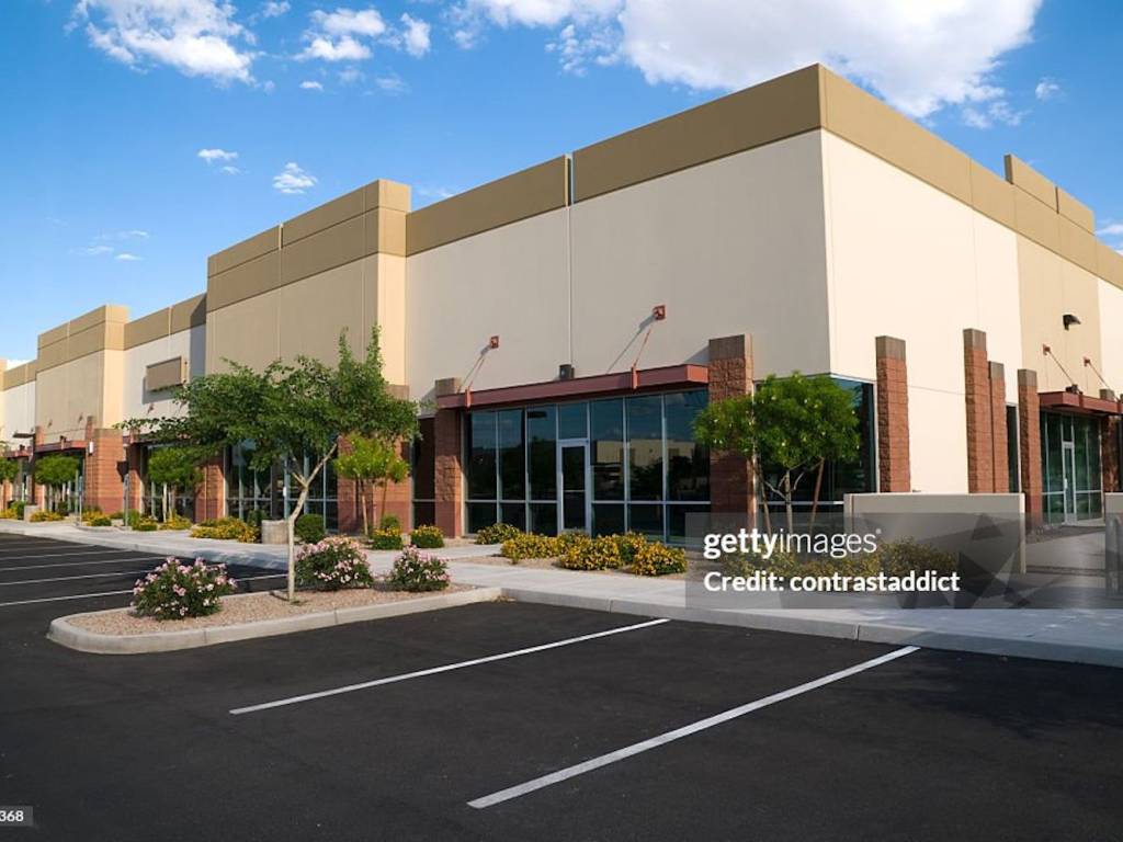 negozio in affitto a Pesaro in zona Case Bruciate