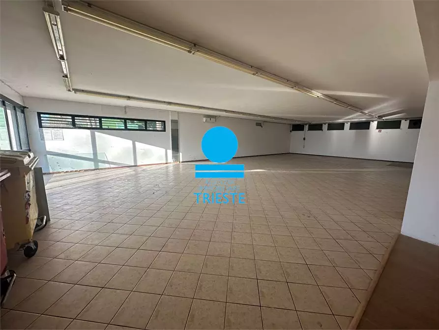 locale commerciale in affitto a Pesaro
