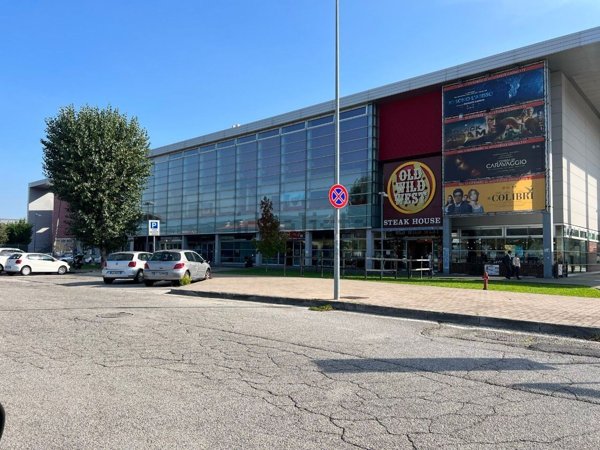 negozio in affitto a Pesaro