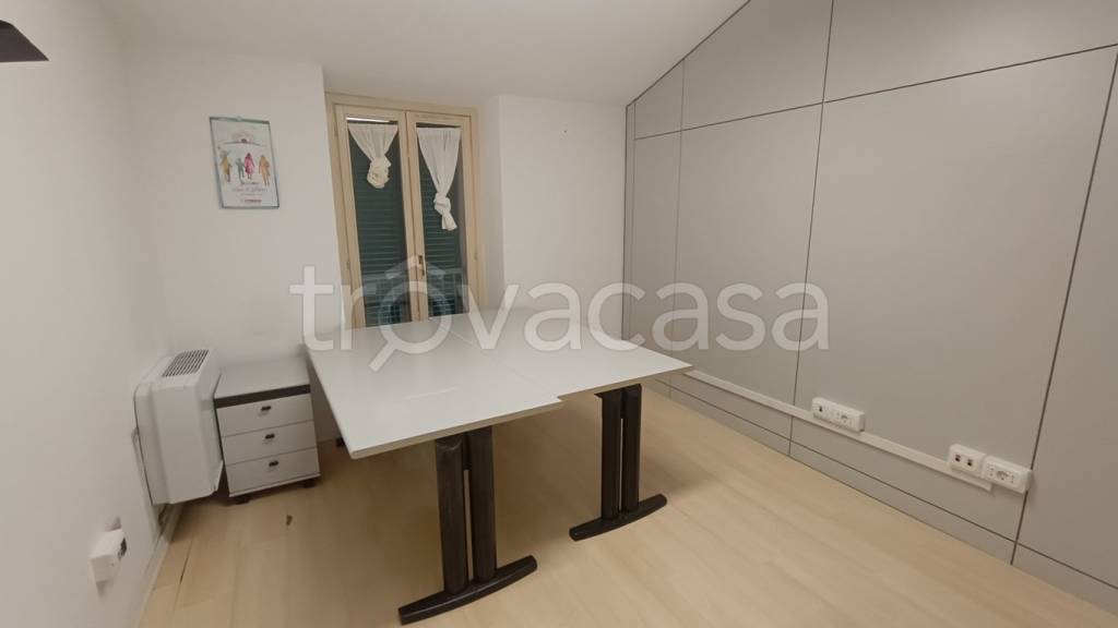 ufficio in affitto a Pesaro in zona Novilara