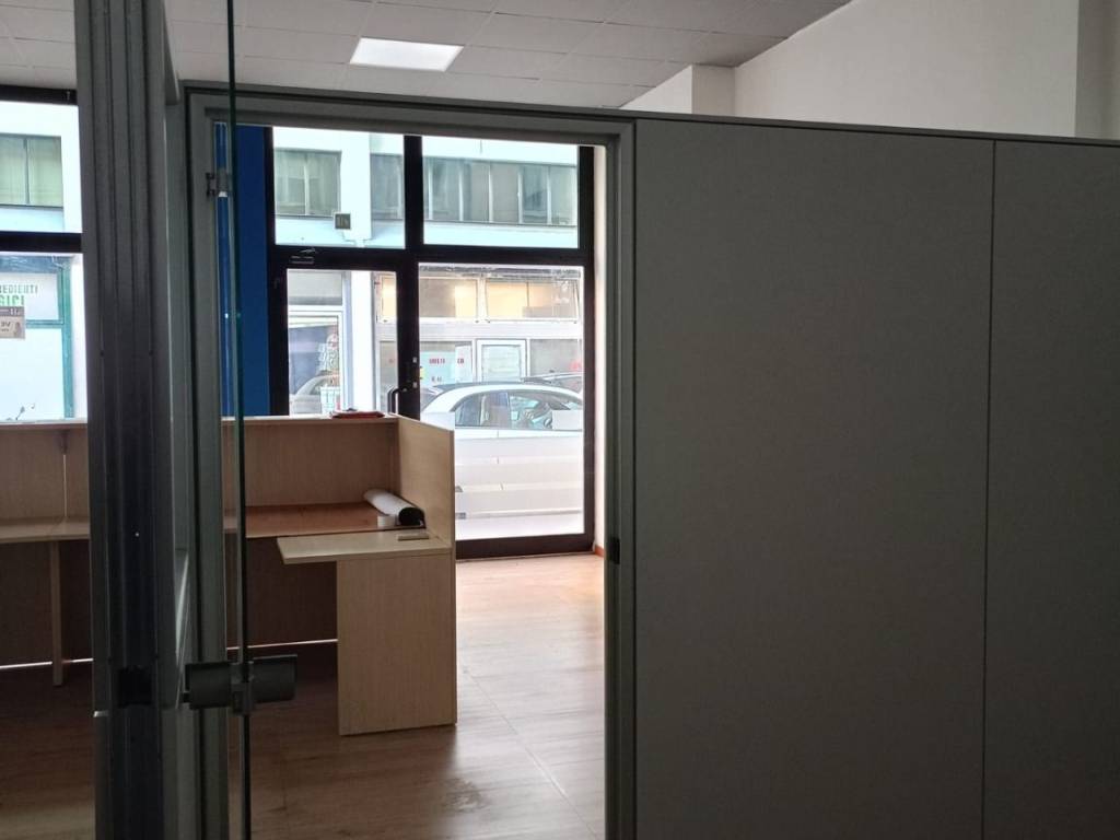 negozio in affitto a Pesaro