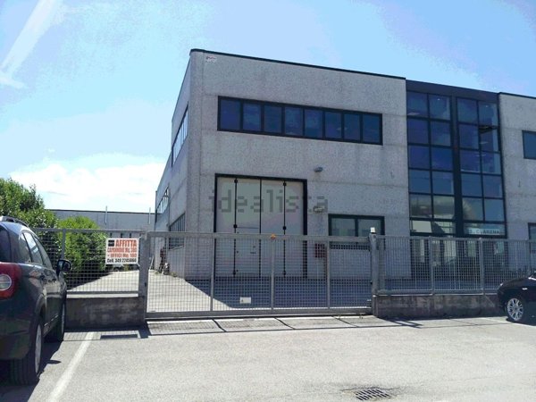 capannone in affitto a Pesaro