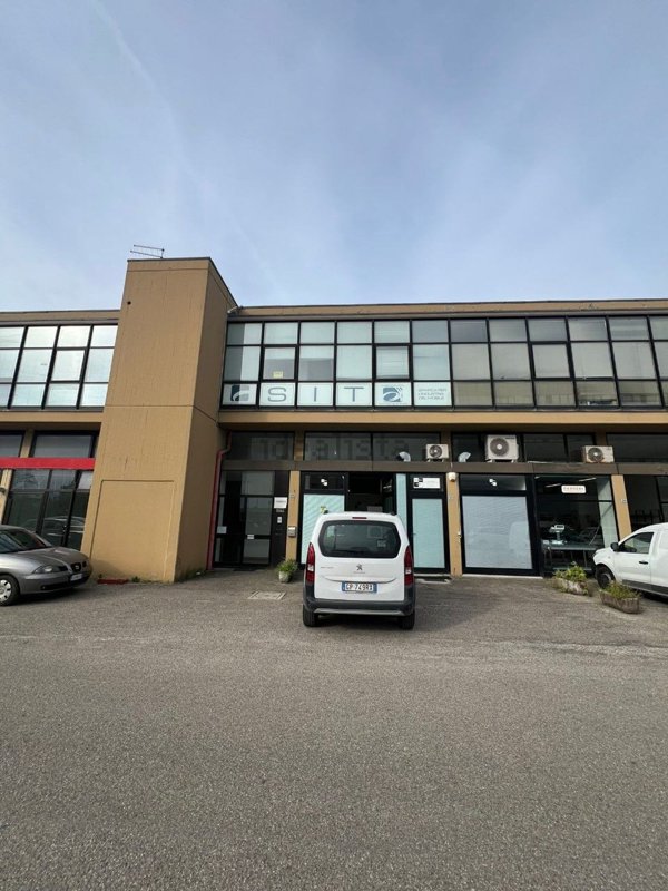 ufficio in affitto a Pesaro in zona San Bartolo