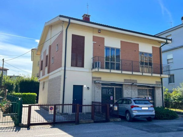 casa indipendente in affitto a Pesaro in zona Pantano