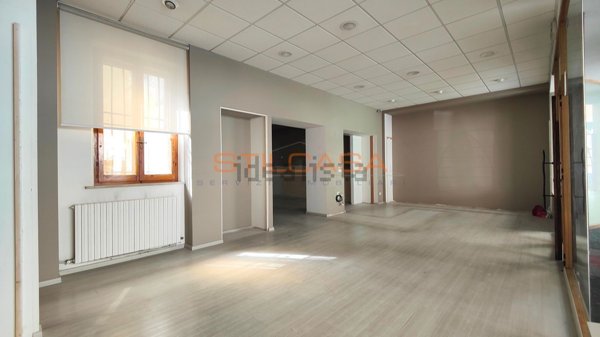 ufficio in affitto a Pesaro in zona Centro Città
