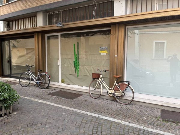 locale commerciale in affitto a Pesaro in zona Centro Città