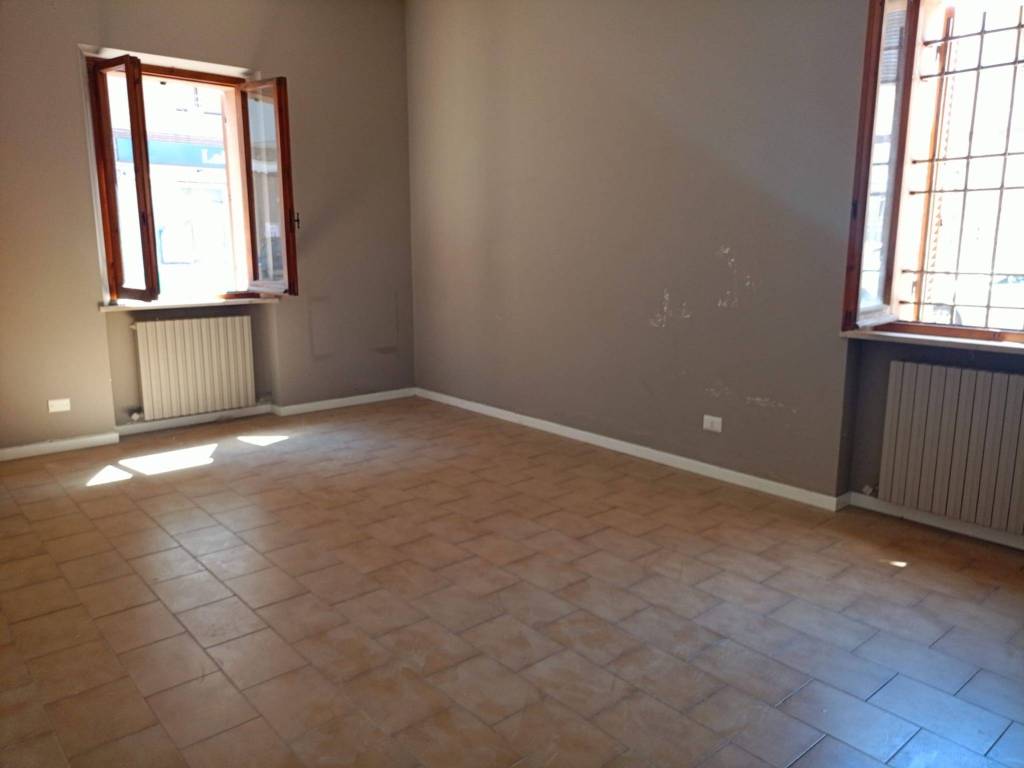 negozio in affitto a Pesaro in zona Pantano