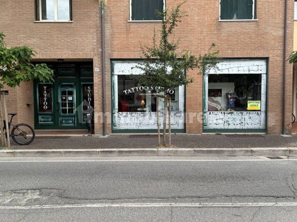 locale commerciale in affitto a Pesaro in zona Centro Città
