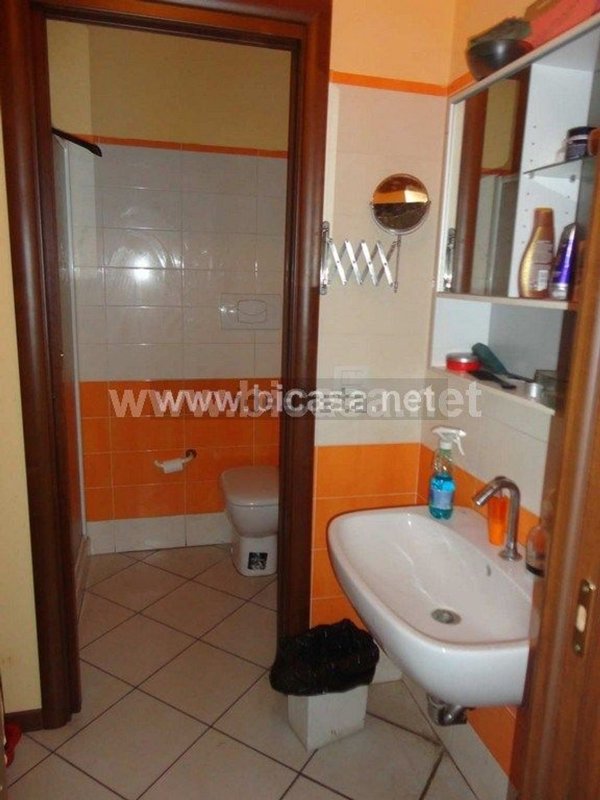 locale commerciale in affitto a Pesaro in zona Loreto