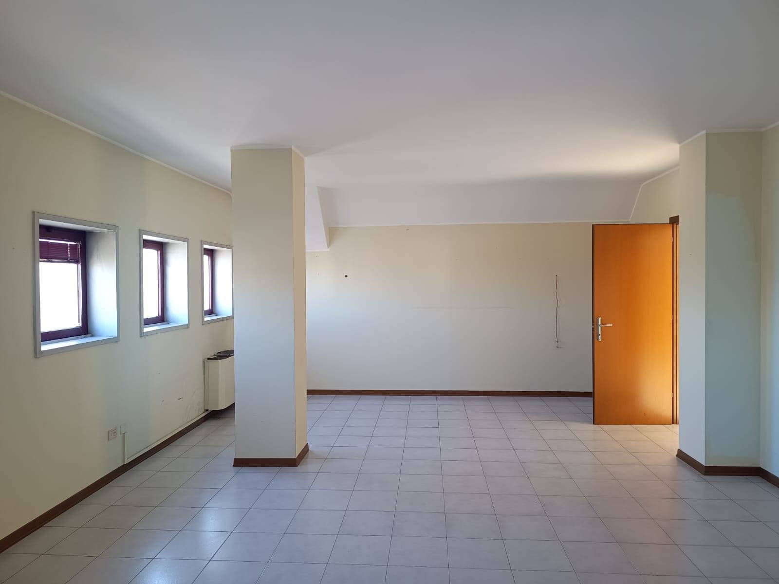 ufficio in affitto a Pesaro in zona Pantano