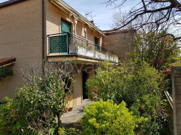 casa indipendente in affitto a Pesaro in zona Montegranaro