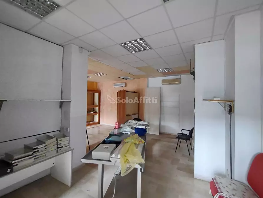 locale commerciale in affitto a Pesaro