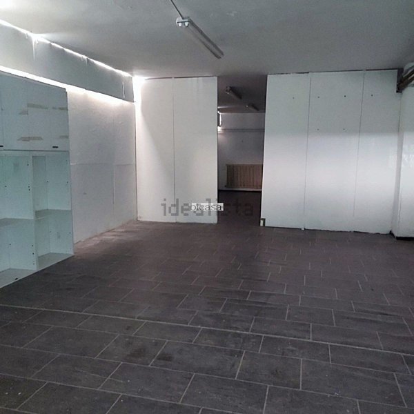 locale di sgombero in affitto a Pesaro