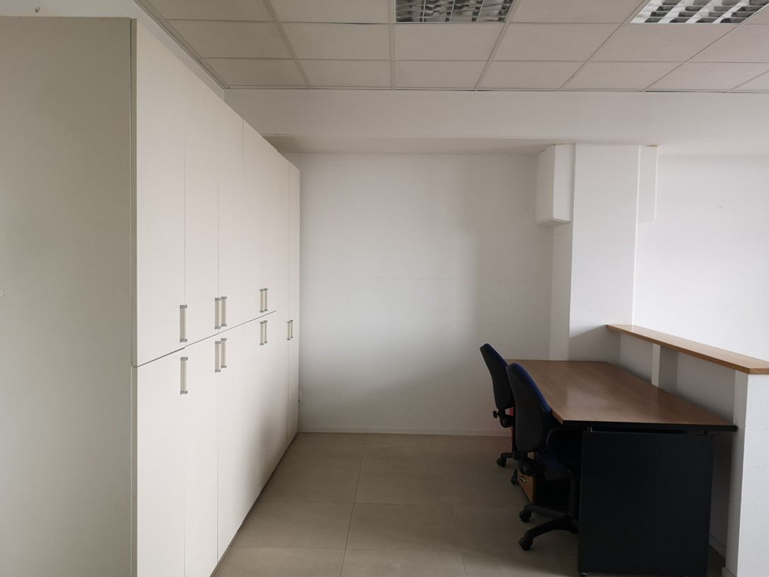 ufficio in affitto a Pesaro in zona Fabbrecce