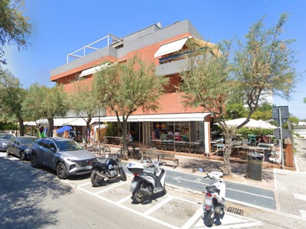 locale commerciale in affitto a Pesaro in zona Mare