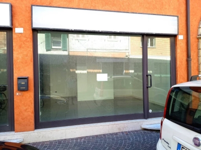 negozio in affitto ad Urbino in zona Centro CittÃ 