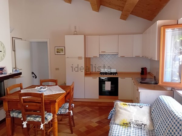 appartamento in affitto a Vallefoglia in zona Montefabbri