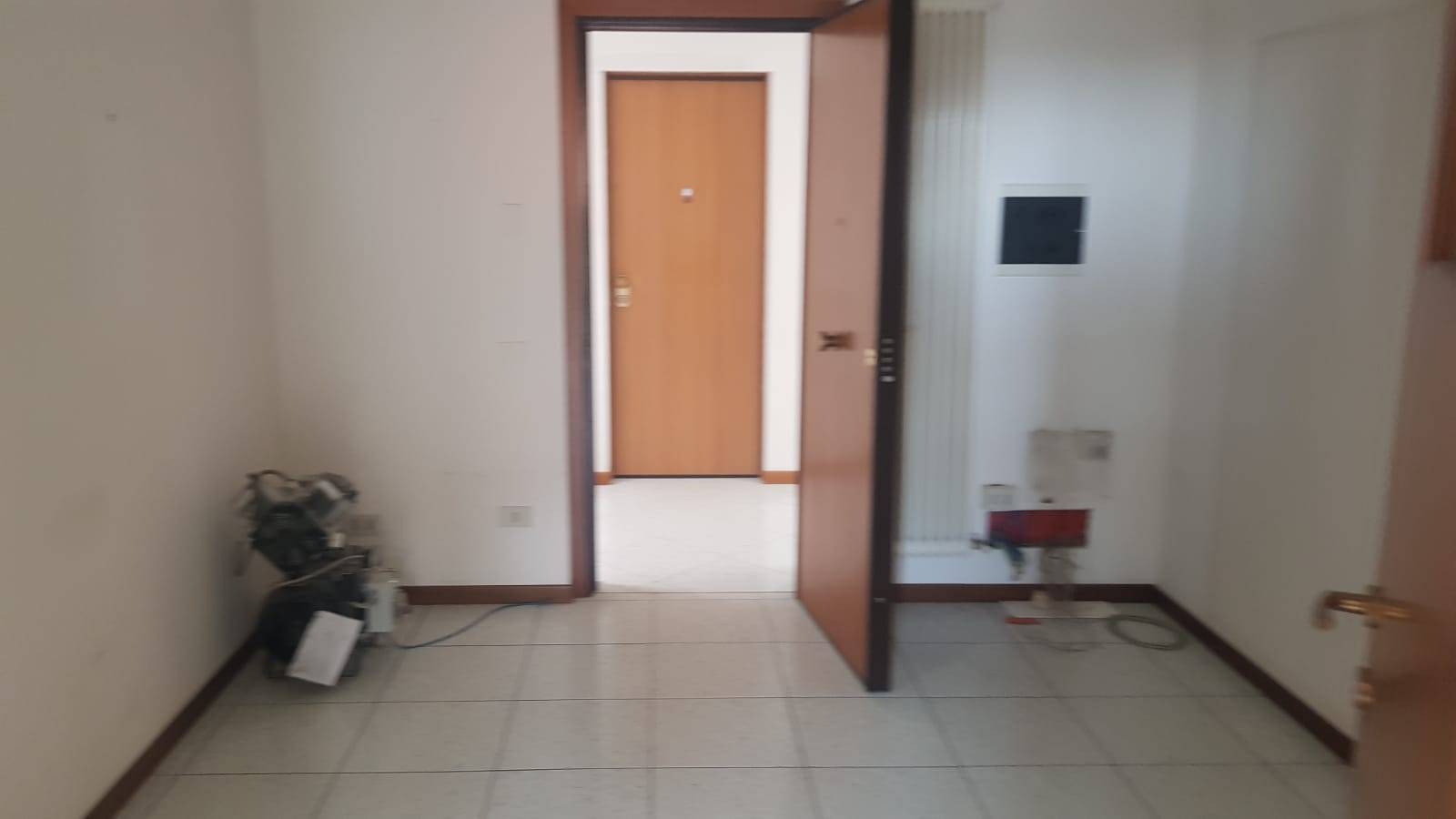 ufficio in affitto a Colli al Metauro in zona Calcinelli