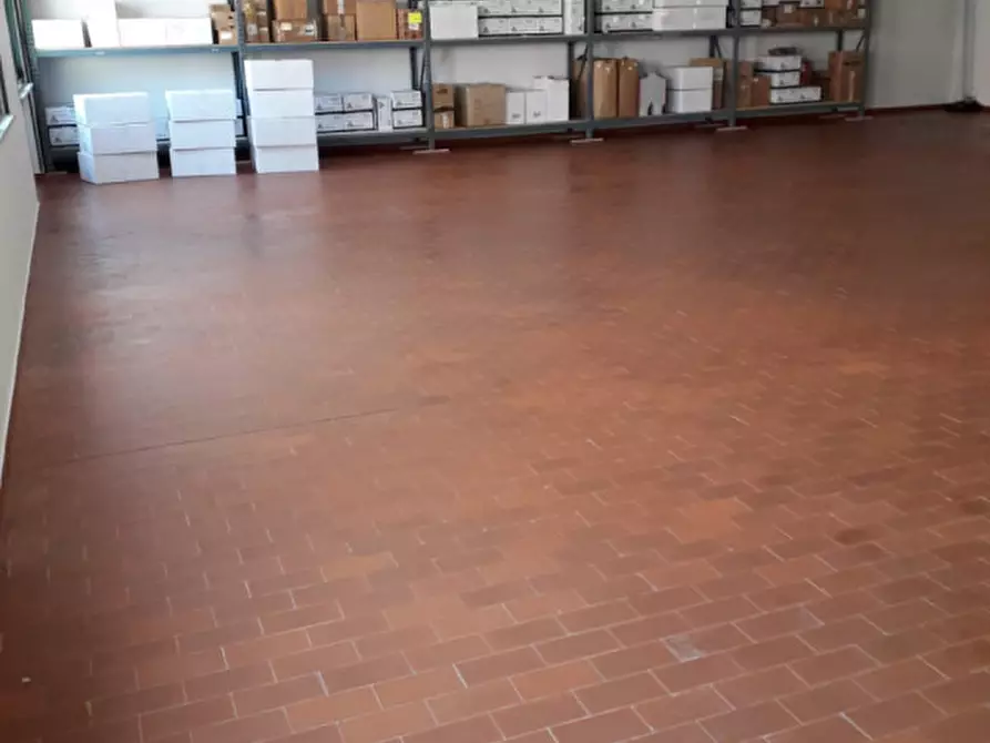 ufficio in affitto a Colli al Metauro in zona Calcinelli