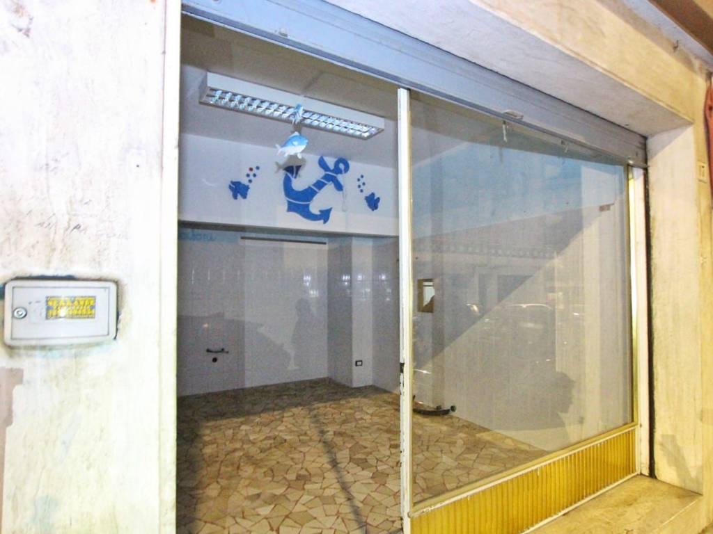 negozio in affitto ad Ancona in zona Piano San Lazzaro
