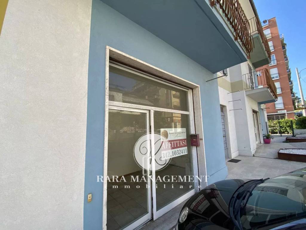 ufficio in affitto ad Ancona in zona Torrette