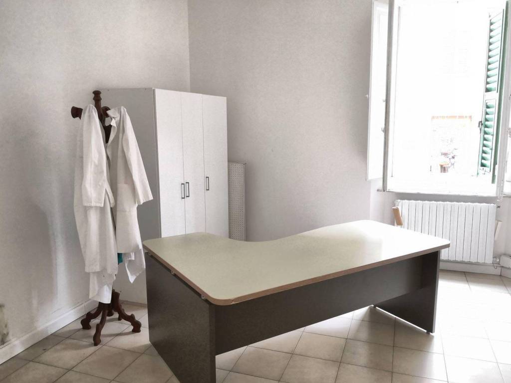 ufficio in affitto ad Ancona in zona Adriatico