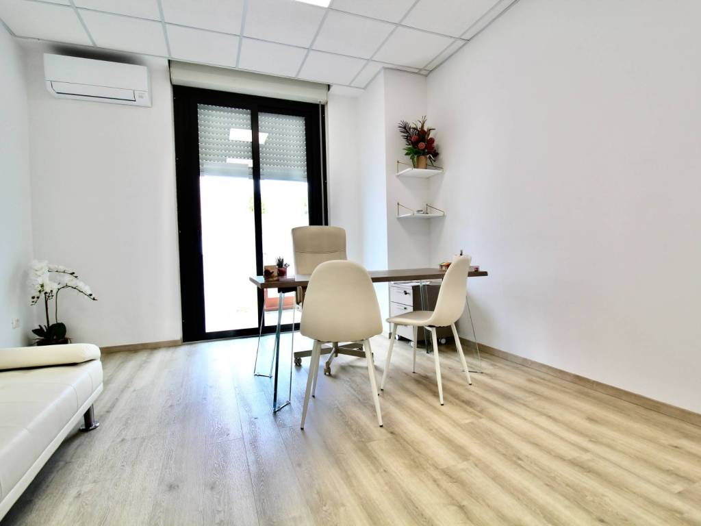 ufficio in affitto ad Ancona in zona Montedago