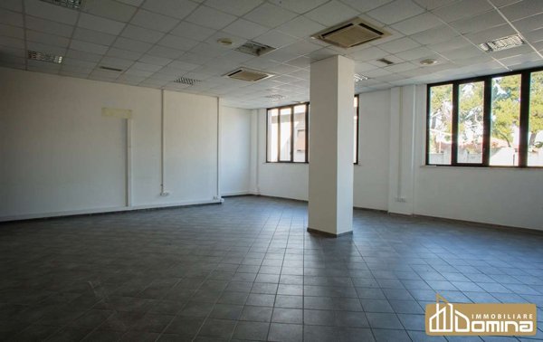 ufficio in affitto ad Ancona in zona Piano San Lazzaro