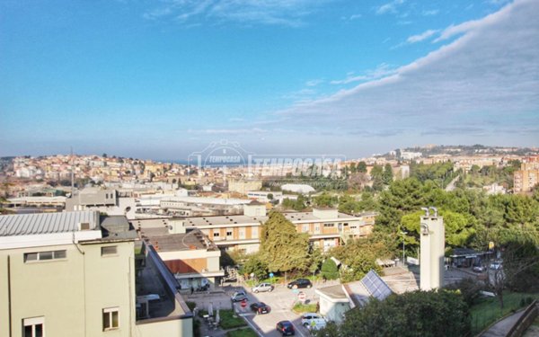 appartamento in affitto ad Ancona in zona Tavernelle