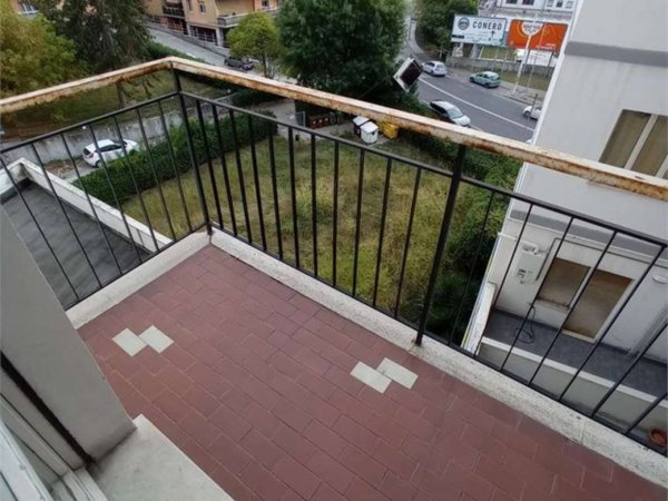 appartamento in affitto ad Ancona in zona Piano San Lazzaro