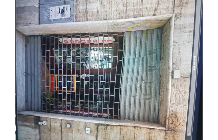 negozio in affitto ad Ancona in zona Centro Storico