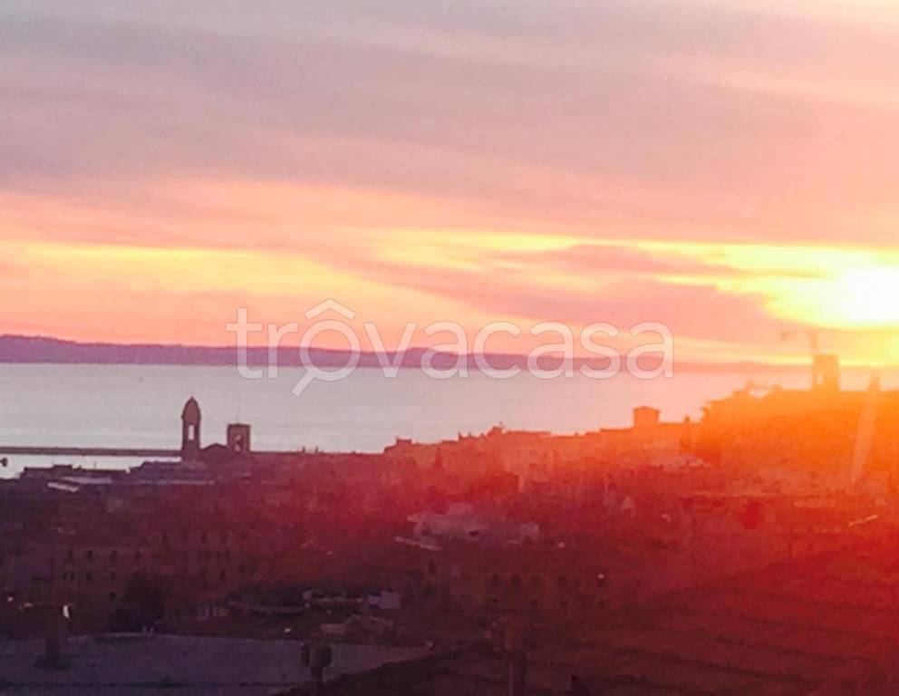 appartamento in affitto ad Ancona in zona Adriatico
