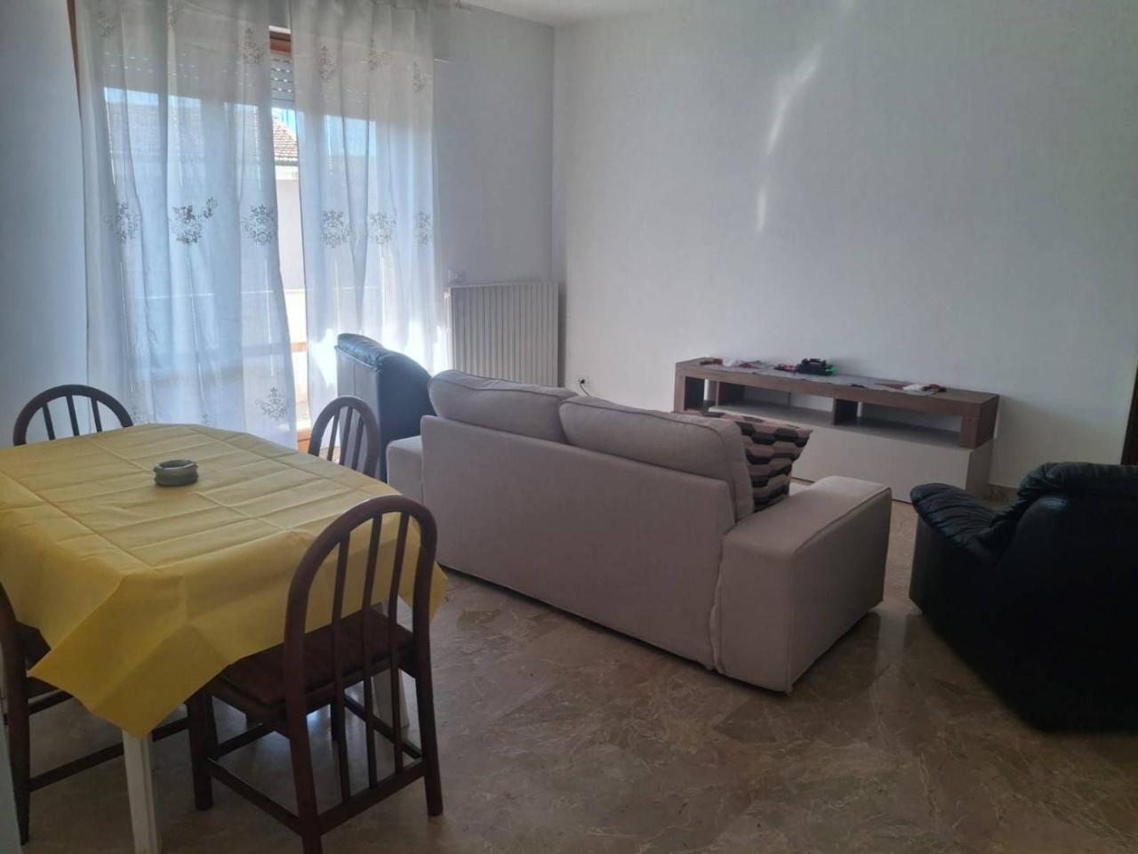 appartamento in affitto ad Ancona in zona Tavernelle