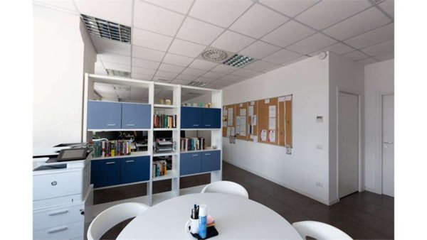 ufficio in affitto ad Ancona in zona Baraccola