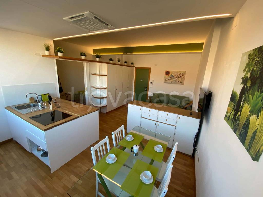 appartamento in affitto ad Ancona in zona Piano San Lazzaro